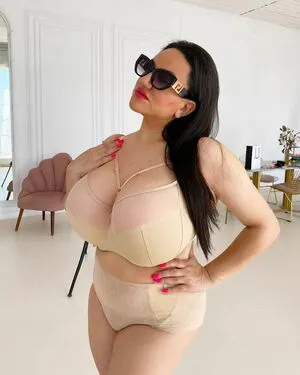 Liana OnlyFans Leaked Free Thumbnail Picture - #FRitlO4Bfb