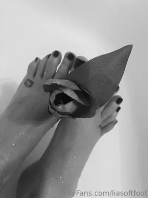 Liasoftfoot OnlyFans Leaked Free Thumbnail Picture - #dBwjk4IrPI