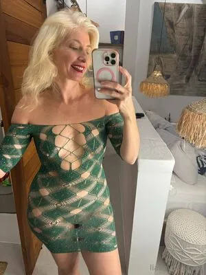 Liathemommy OnlyFans Leaked Free Thumbnail Picture - #nntCkrl03a