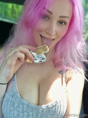 Liensue OnlyFans Leaked Free Thumbnail Picture - #YR958emKo5