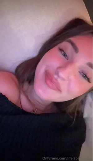 Lifeispeachyyy OnlyFans Leaked Free Thumbnail Picture - #iQ8rklUQUU