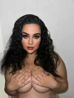 Lifeofroseee OnlyFans Leaked Free Thumbnail Picture - #0puORLiuXy
