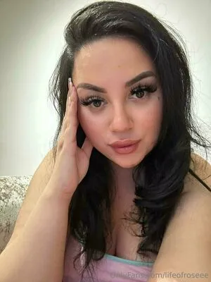Lifeofroseee OnlyFans Leaked Free Thumbnail Picture - #pAXMtsFHKL