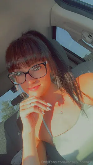 Lifesafkinbeach OnlyFans Leaked Free Thumbnail Picture - #jGq7GiliGx