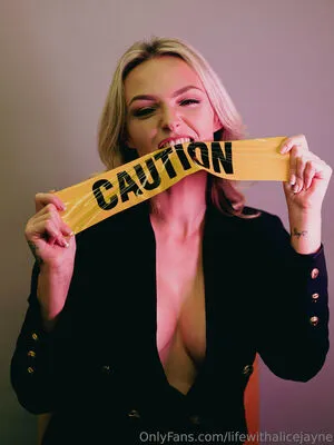 Lifewithalicejayne OnlyFans Leaked Free Thumbnail Picture - #2lzU0qm35j