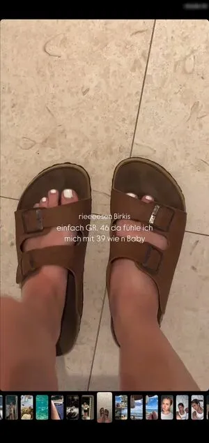 Lifewithaliina OnlyFans Leaked Free Thumbnail Picture - #7StAUo8OIA