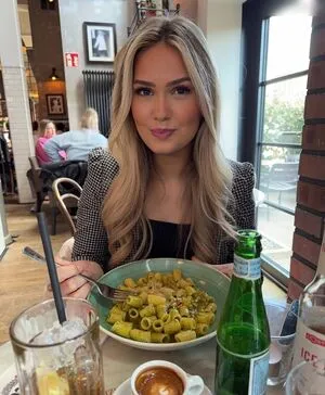 Lifewithaliina OnlyFans Leaked Free Thumbnail Picture - #FalZowTiRs