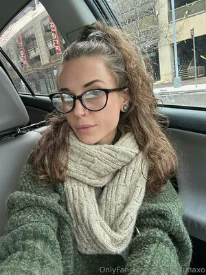 Lifewithlunaxo OnlyFans Leaked Free Thumbnail Picture - #0DT3uaaWJY