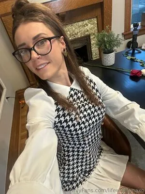 Lifewithlunaxo OnlyFans Leaked Free Thumbnail Picture - #3SAccwTVRp