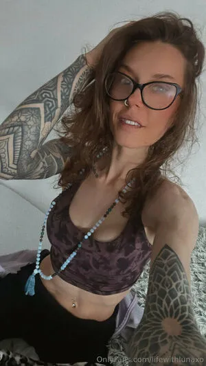 Lifewithlunaxo OnlyFans Leaked Free Thumbnail Picture - #ZYxvVg5WIx
