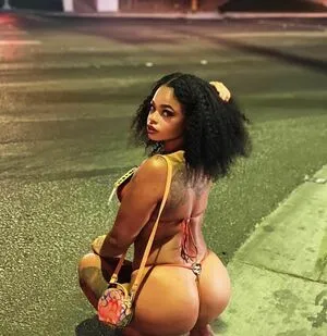 Lightskin OnlyFans Leaked Free Thumbnail Picture - #PXtaJtB8Gn
