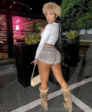 Lightskinkim OnlyFans Leaked Free Thumbnail Picture - #WsH7baz9Hx