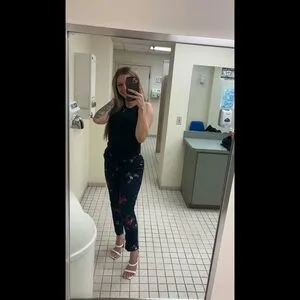 Lightweightleah OnlyFans Leaked Free Thumbnail Picture - #s2Gu5yqa35