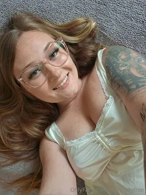 Liittleladyfree OnlyFans Leaked Free Thumbnail Picture - #2jxil7zqI5