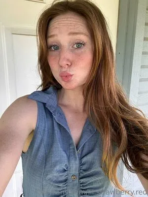 Lil Strawberry Red OnlyFans Leaked Free Thumbnail Picture - #E9spHDrAho