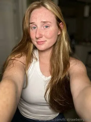 Lil Strawberry Red OnlyFans Leaked Free Thumbnail Picture - #p34n5Xw8eP