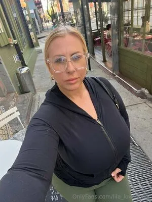Lila Lovely OnlyFans Leaked Free Thumbnail Picture - #8DSAVFrO92