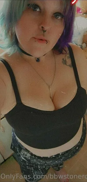 Lilbbwstoner OnlyFans Leaked Free Thumbnail Picture - #a4N41TS9yt