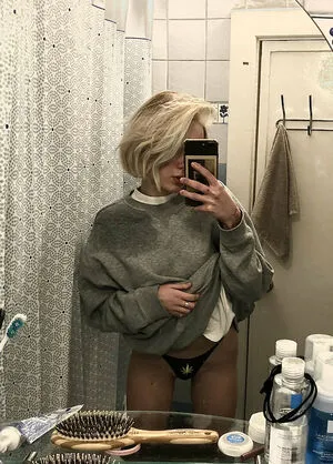 Lilbiii OnlyFans Leaked Free Thumbnail Picture - #Y5F8SfXwtU