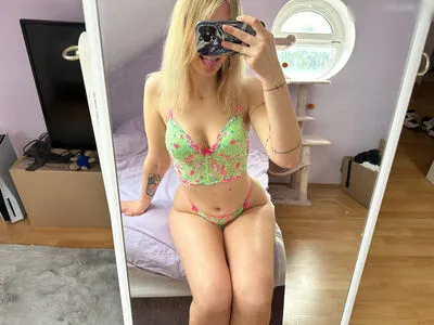 Lilbloomix OnlyFans Leaked Free Thumbnail Picture - #xpehNuM7g9