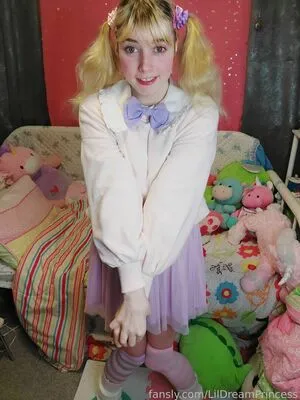 Lildreamprincess OnlyFans Leaked Free Thumbnail Picture - #9j5I4Qxad4