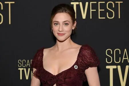 Lili Reinhart OnlyFans Leaked Free Thumbnail Picture - #1GJsCqz7q2