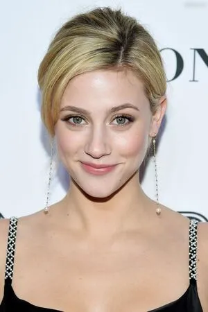 Lili Reinhart OnlyFans Leaked Free Thumbnail Picture - #23fBJ3grsv