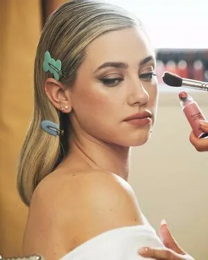 Lili Reinhart OnlyFans Leaked Free Thumbnail Picture - #29jtPJhZ0z