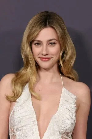 Lili Reinhart OnlyFans Leaked Free Thumbnail Picture - #3eHAerXpvf