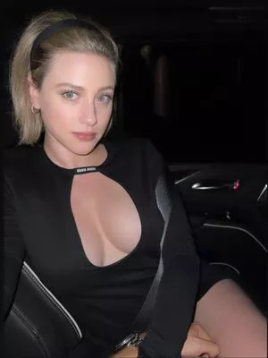 Lili Reinhart OnlyFans Leaked Free Thumbnail Picture - #6NgTP1pQYA