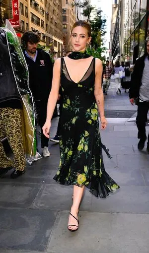 Lili Reinhart OnlyFans Leaked Free Thumbnail Picture - #6kPPTykcSW