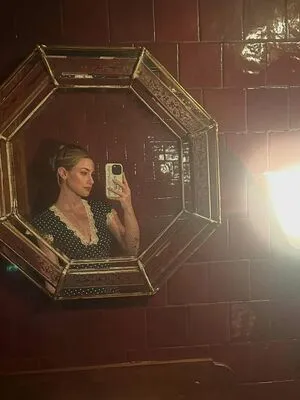 Lili Reinhart OnlyFans Leaked Free Thumbnail Picture - #7wCVWDqbra