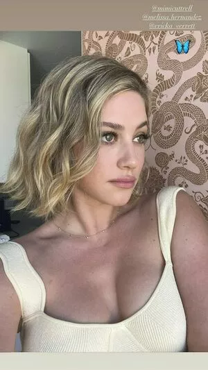 Lili Reinhart OnlyFans Leaked Free Thumbnail Picture - #8tAJamuxgy