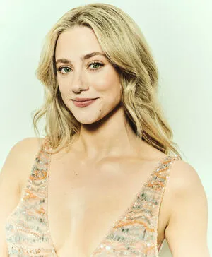 Lili Reinhart OnlyFans Leaked Free Thumbnail Picture - #9Yp0TlWOTy