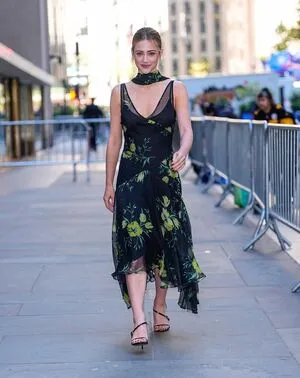 Lili Reinhart OnlyFans Leaked Free Thumbnail Picture - #BZxgTAliby