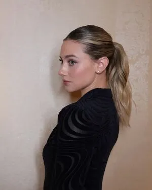 Lili Reinhart Thumbnail Picture