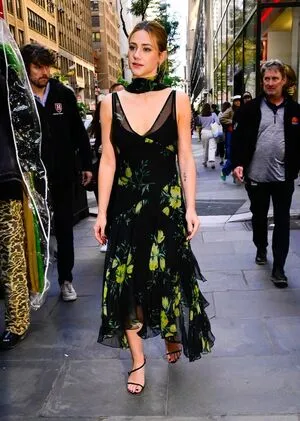 Lili Reinhart OnlyFans Leaked Free Thumbnail Picture - #CrvoKlhyiq