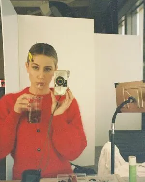 Lili Reinhart OnlyFans Leaked Free Thumbnail Picture - #ETojsVzpCT