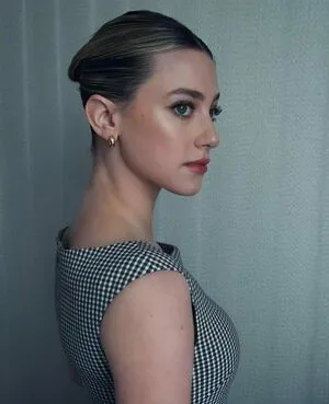 Lili Reinhart OnlyFans Leaked Free Thumbnail Picture - #IXAGIViV0E