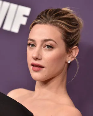 Lili Reinhart OnlyFans Leaked Free Thumbnail Picture - #JnatcDLG8Y