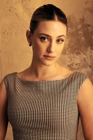 Lili Reinhart OnlyFans Leaked Free Thumbnail Picture - #LxIUYga6uY