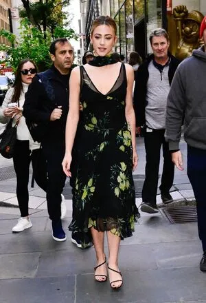 Lili Reinhart OnlyFans Leaked Free Thumbnail Picture - #MCWNwuesNm