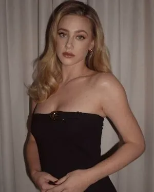 Lili Reinhart OnlyFans Leaked Free Thumbnail Picture - #OCADVjTAMY