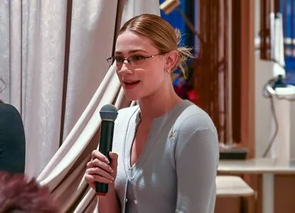 Lili Reinhart OnlyFans Leaked Free Thumbnail Picture - #PBFG29UUhv