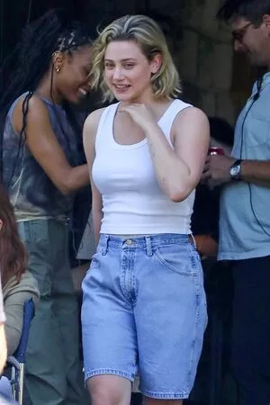 Lili Reinhart OnlyFans Leaked Free Thumbnail Picture - #PUnVEUJ2no