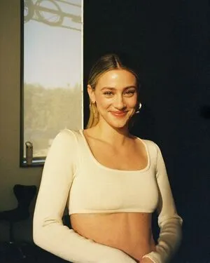 Lili Reinhart OnlyFans Leaked Free Thumbnail Picture - #RS9GoaPHsA