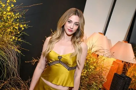 Lili Reinhart OnlyFans Leaked Free Thumbnail Picture - #Rh79g040Wy