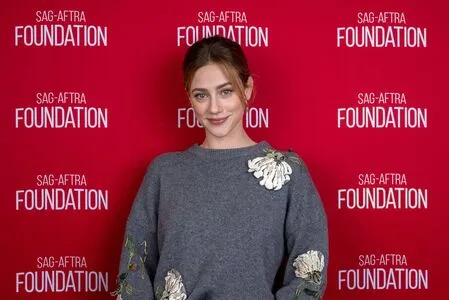 Lili Reinhart OnlyFans Leaked Free Thumbnail Picture - #X6NFZO4FOR