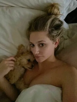 Lili Reinhart OnlyFans Leaked Free Thumbnail Picture - #YNg1cRI9fb