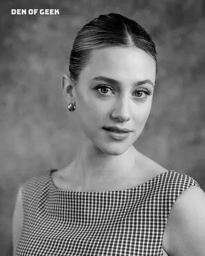 Lili Reinhart OnlyFans Leaked Free Thumbnail Picture - #aN2z4DD849